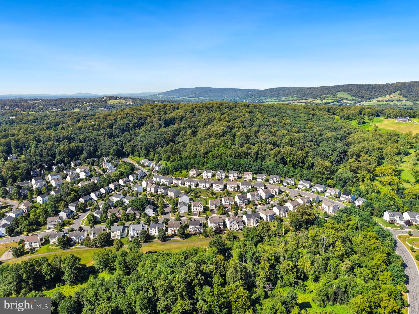 35550 SAINT JAMES, ROUND HILL, Virginia 20141, 5 Bedrooms Bedrooms, ,3 BathroomsBathrooms,Residential,For sale,35550 SAINT JAMES,VALO2103316 MLS # VALO2103316