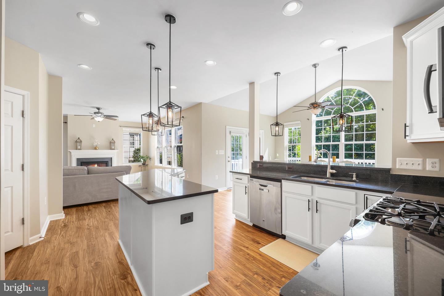 35550 SAINT JAMES, ROUND HILL, Virginia 20141, 5 Bedrooms Bedrooms, ,3 BathroomsBathrooms,Residential,For sale,35550 SAINT JAMES,VALO2103316 MLS # VALO2103316