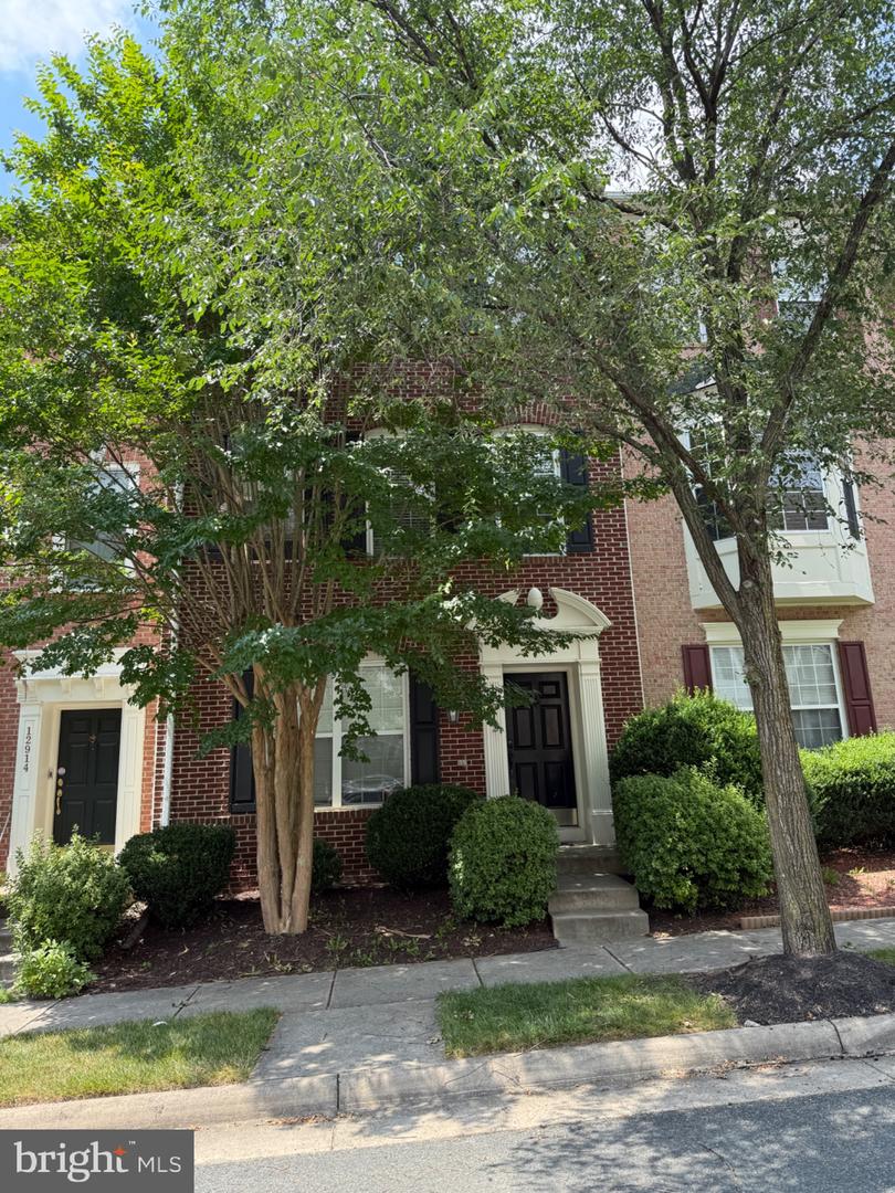 12912 LEATHERWOOD LN, WOODBRIDGE, Virginia 22192, 3 Bedrooms Bedrooms, 9 Rooms Rooms,2 BathroomsBathrooms,Residential,For sale,12912 LEATHERWOOD LN,VAPW2100342 MLS # VAPW2100342