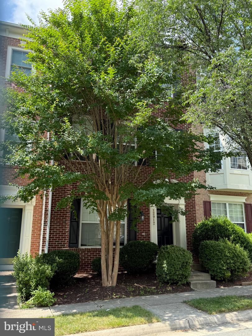 12912 LEATHERWOOD LN, WOODBRIDGE, Virginia 22192, 3 Bedrooms Bedrooms, 9 Rooms Rooms,2 BathroomsBathrooms,Residential,For sale,12912 LEATHERWOOD LN,VAPW2100342 MLS # VAPW2100342