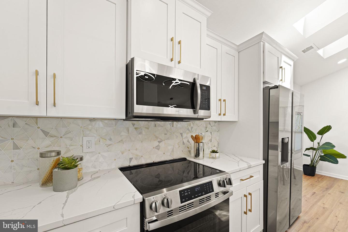 141 SENECA RIDGE DR, STERLING, Virginia 20164, 4 Bedrooms Bedrooms, ,3 BathroomsBathrooms,Residential,For sale,141 SENECA RIDGE DR,VALO2103486 MLS # VALO2103486