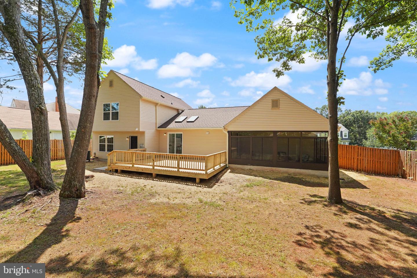 141 SENECA RIDGE DR, STERLING, Virginia 20164, 4 Bedrooms Bedrooms, ,3 BathroomsBathrooms,Residential,For sale,141 SENECA RIDGE DR,VALO2103486 MLS # VALO2103486
