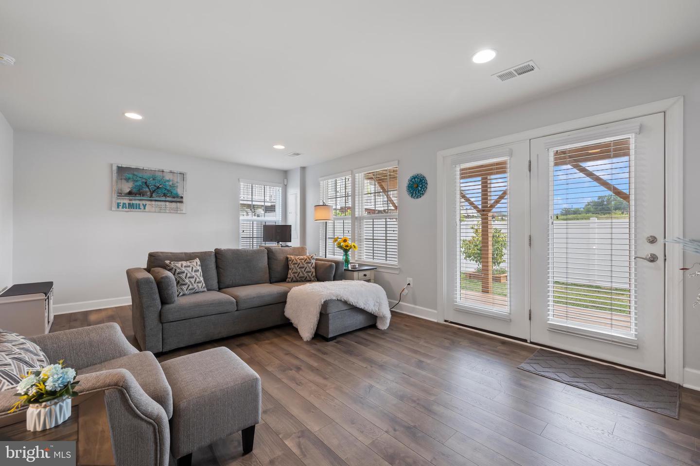 7071 MONGOOSE TRL, GAINESVILLE, Virginia 20155, 3 Bedrooms Bedrooms, ,2 BathroomsBathrooms,Residential,For sale,7071 MONGOOSE TRL,VAPW2100378 MLS # VAPW2100378