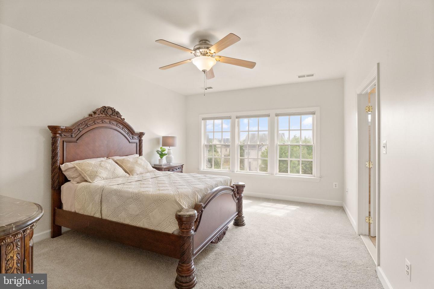11823 WHITWORTH CANNON LN, BRISTOW, Virginia 20136, 4 Bedrooms Bedrooms, ,3 BathroomsBathrooms,Residential,For sale,11823 WHITWORTH CANNON LN,VAPW2100386 MLS # VAPW2100386