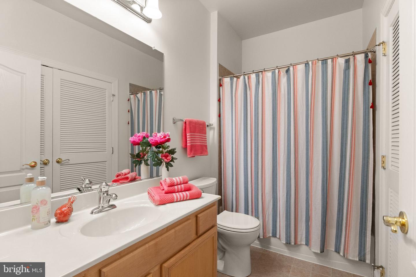 11823 WHITWORTH CANNON LN, BRISTOW, Virginia 20136, 4 Bedrooms Bedrooms, ,3 BathroomsBathrooms,Residential,For sale,11823 WHITWORTH CANNON LN,VAPW2100386 MLS # VAPW2100386