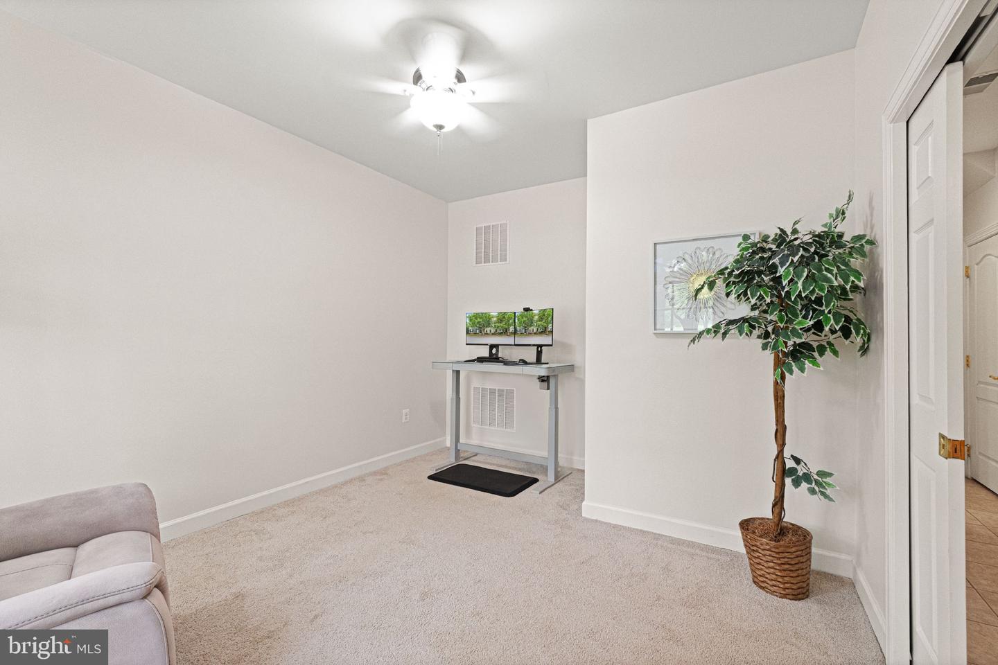 11823 WHITWORTH CANNON LN, BRISTOW, Virginia 20136, 4 Bedrooms Bedrooms, ,3 BathroomsBathrooms,Residential,For sale,11823 WHITWORTH CANNON LN,VAPW2100386 MLS # VAPW2100386