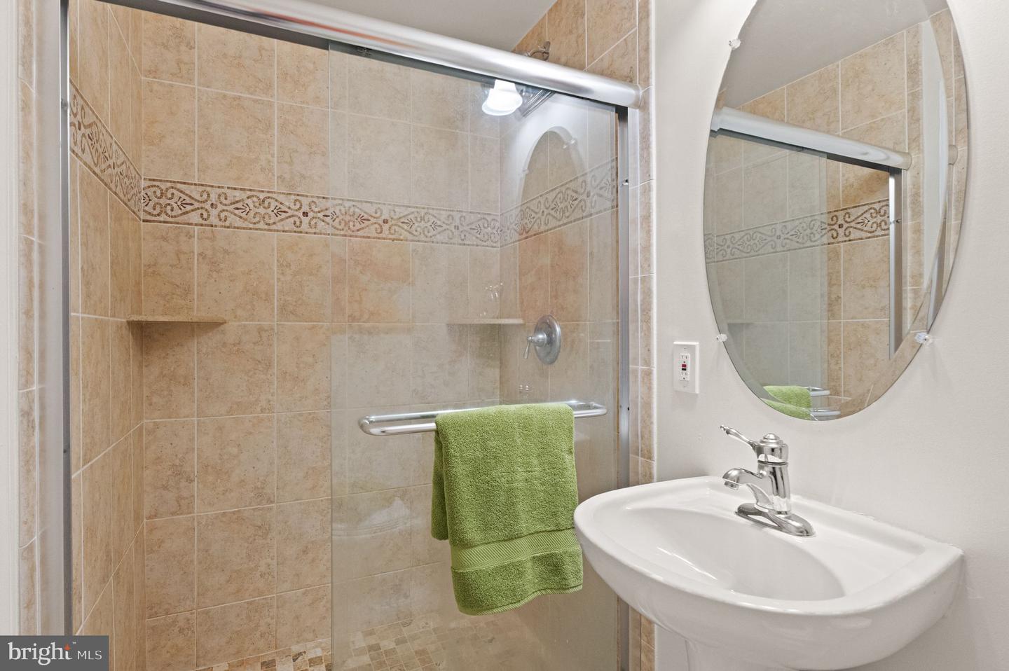 11823 WHITWORTH CANNON LN, BRISTOW, Virginia 20136, 4 Bedrooms Bedrooms, ,3 BathroomsBathrooms,Residential,For sale,11823 WHITWORTH CANNON LN,VAPW2100386 MLS # VAPW2100386