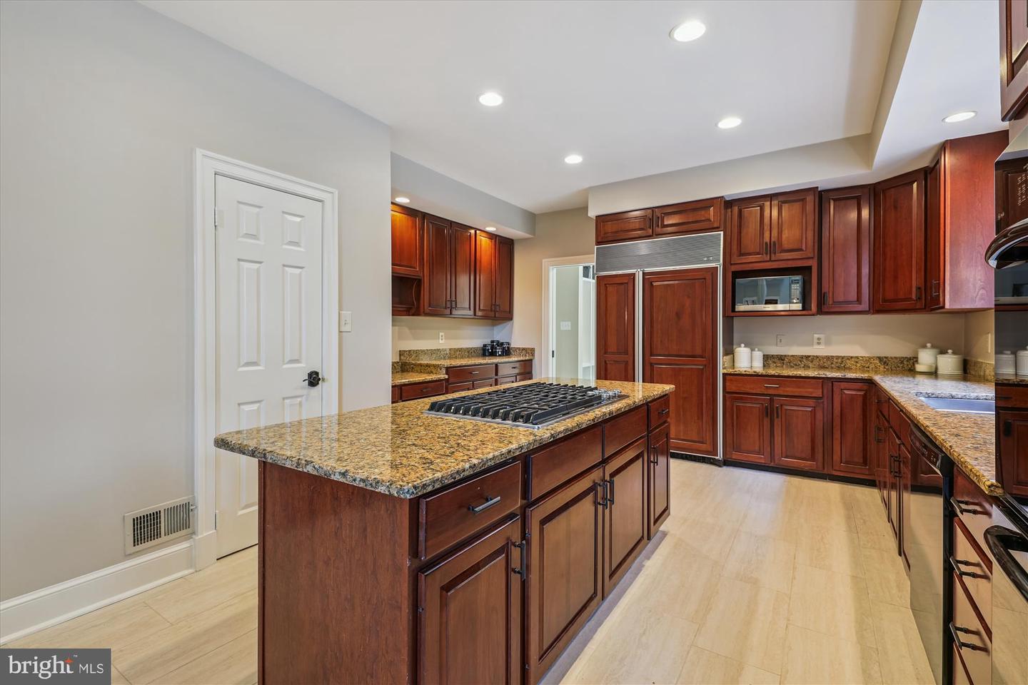 12178 BRECKNOCK ST, OAKTON, Virginia 22124, 4 Bedrooms Bedrooms, ,5 BathroomsBathrooms,Residential,For sale,12178 BRECKNOCK ST,VAFX2258574 MLS # VAFX2258574