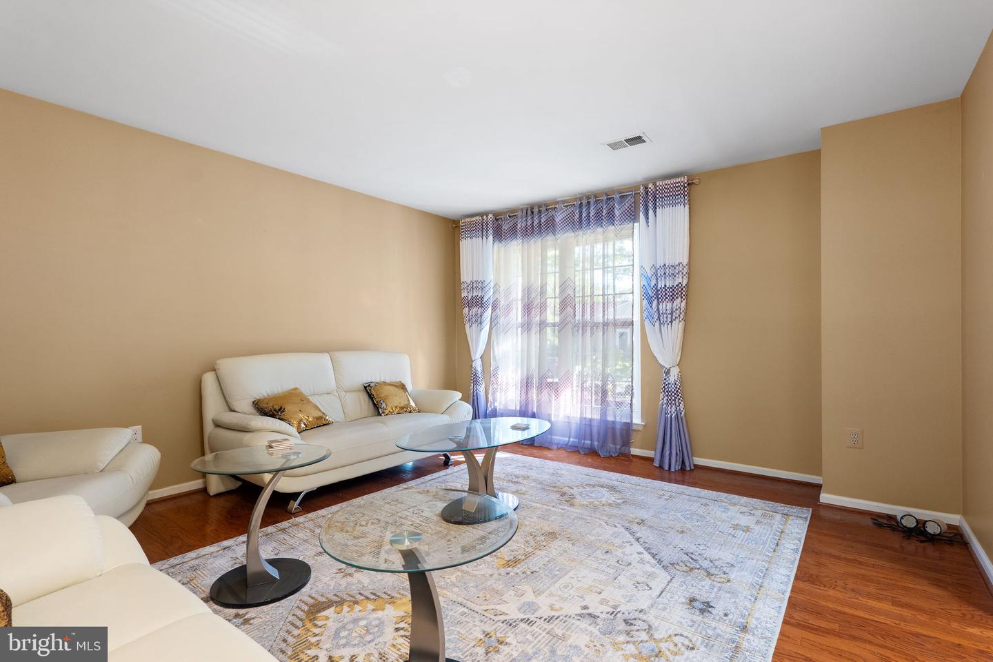 13501 PHOTO DR, WOODBRIDGE, Virginia 22193, 4 Bedrooms Bedrooms, ,2 BathroomsBathrooms,Residential,For sale,13501 PHOTO DR,VAPW2100436 MLS # VAPW2100436