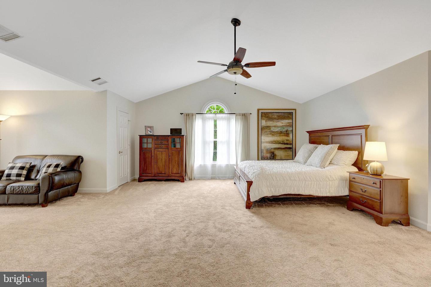 11412 GREEN MOOR, OAKTON, Virginia 22124, 4 Bedrooms Bedrooms, 15 Rooms Rooms,4 BathroomsBathrooms,Residential,For sale,11412 GREEN MOOR,VAFX2258676 MLS # VAFX2258676