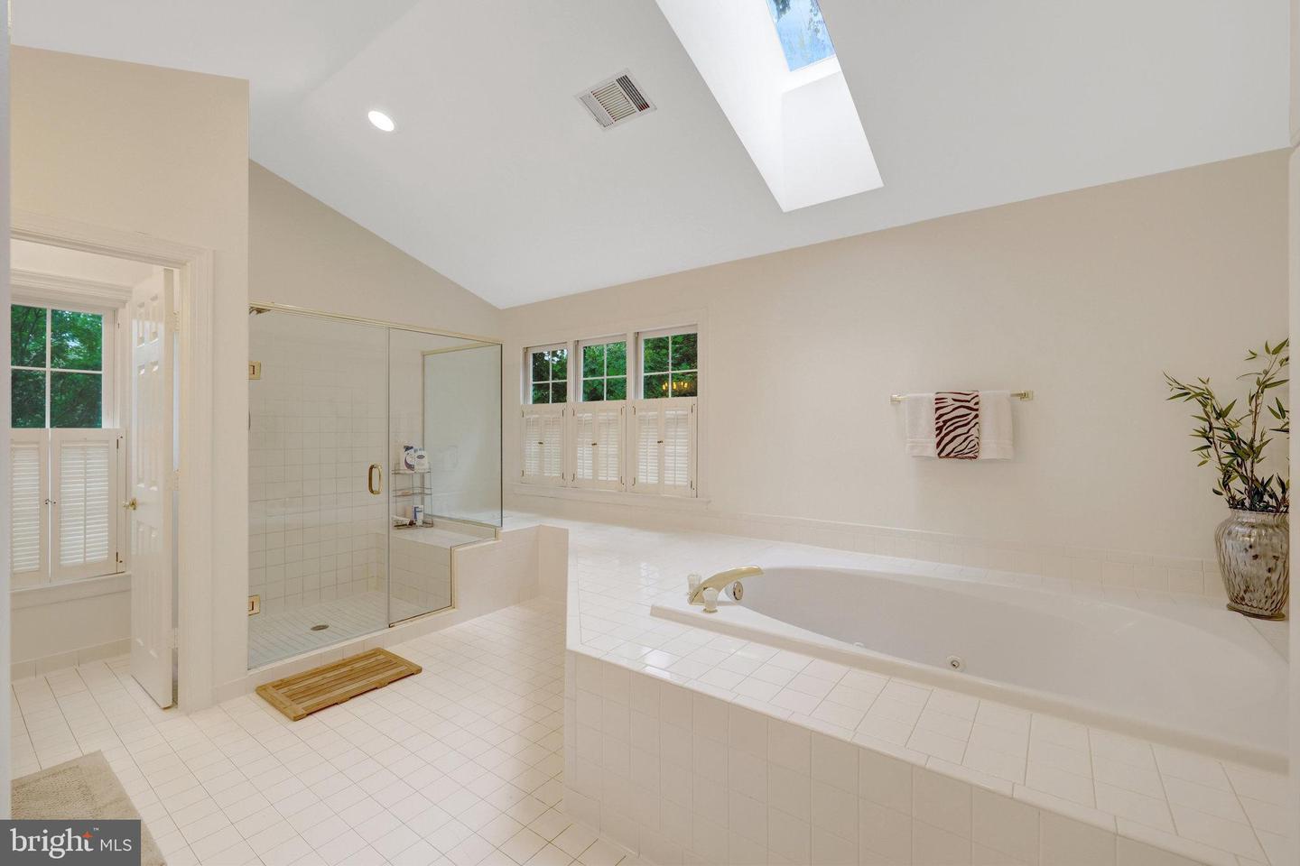 11412 GREEN MOOR, OAKTON, Virginia 22124, 4 Bedrooms Bedrooms, 15 Rooms Rooms,4 BathroomsBathrooms,Residential,For sale,11412 GREEN MOOR,VAFX2258676 MLS # VAFX2258676