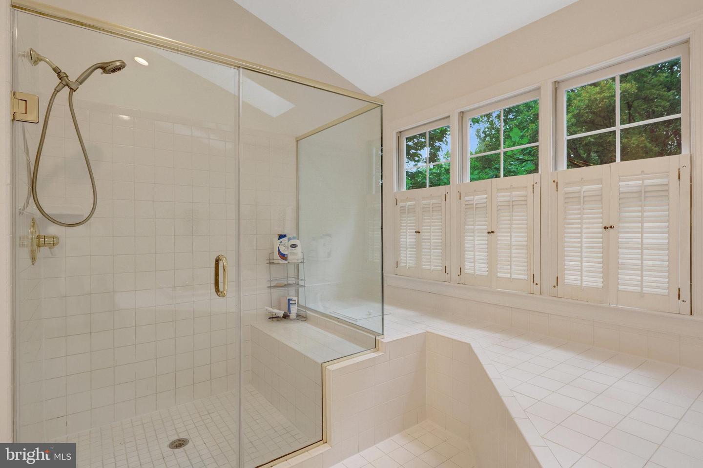 11412 GREEN MOOR, OAKTON, Virginia 22124, 4 Bedrooms Bedrooms, 15 Rooms Rooms,4 BathroomsBathrooms,Residential,For sale,11412 GREEN MOOR,VAFX2258676 MLS # VAFX2258676