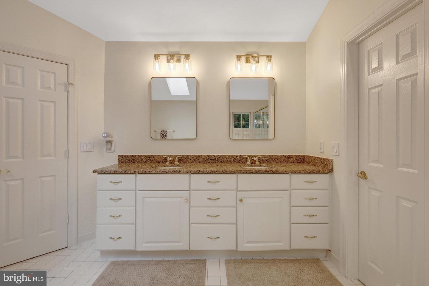 11412 GREEN MOOR, OAKTON, Virginia 22124, 4 Bedrooms Bedrooms, 15 Rooms Rooms,4 BathroomsBathrooms,Residential,For sale,11412 GREEN MOOR,VAFX2258676 MLS # VAFX2258676