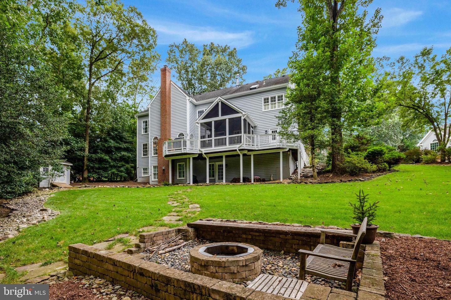 11412 GREEN MOOR, OAKTON, Virginia 22124, 4 Bedrooms Bedrooms, 15 Rooms Rooms,4 BathroomsBathrooms,Residential,For sale,11412 GREEN MOOR,VAFX2258676 MLS # VAFX2258676