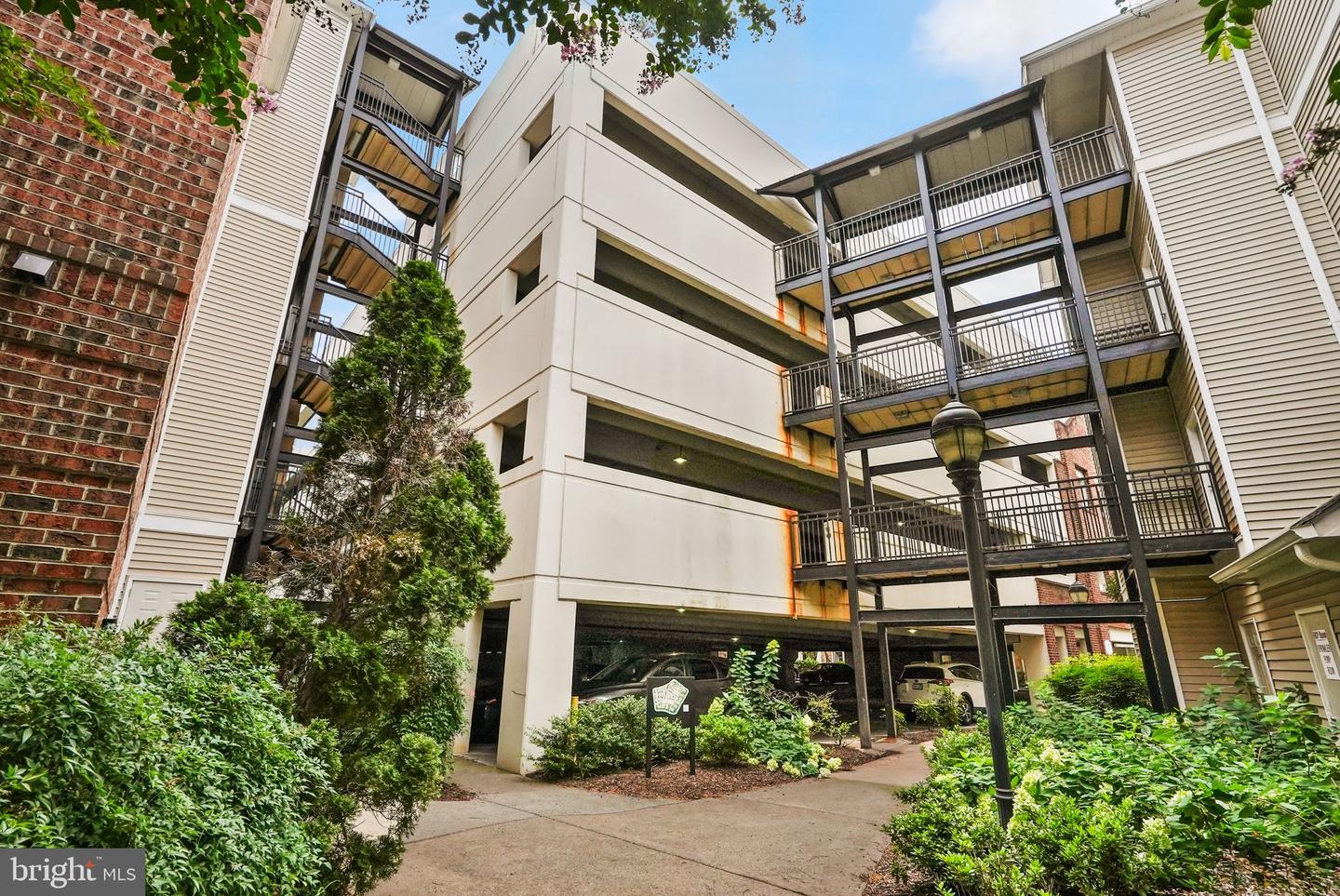 12905 CENTRE PARK CIR #412, HERNDON, Virginia 20171, 2 Bedrooms Bedrooms, ,2 BathroomsBathrooms,Residential,For sale,12905 CENTRE PARK CIR #412,VAFX2258682 MLS # VAFX2258682
