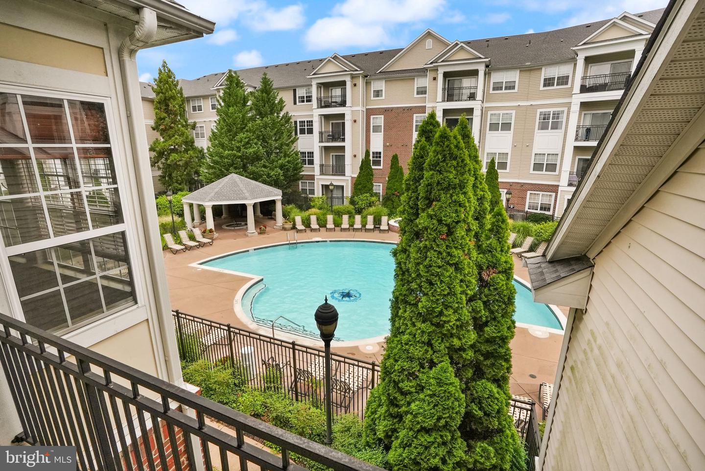 12905 CENTRE PARK CIR #412, HERNDON, Virginia 20171, 2 Bedrooms Bedrooms, ,2 BathroomsBathrooms,Residential,For sale,12905 CENTRE PARK CIR #412,VAFX2258682 MLS # VAFX2258682