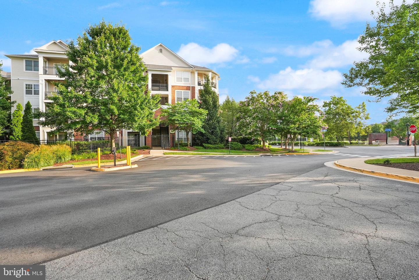 12905 CENTRE PARK CIR #412, HERNDON, Virginia 20171, 2 Bedrooms Bedrooms, ,2 BathroomsBathrooms,Residential,For sale,12905 CENTRE PARK CIR #412,VAFX2258682 MLS # VAFX2258682
