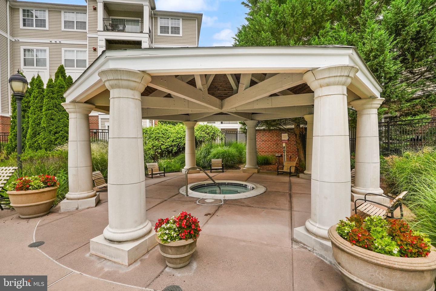 12905 CENTRE PARK CIR #412, HERNDON, Virginia 20171, 2 Bedrooms Bedrooms, ,2 BathroomsBathrooms,Residential,For sale,12905 CENTRE PARK CIR #412,VAFX2258682 MLS # VAFX2258682