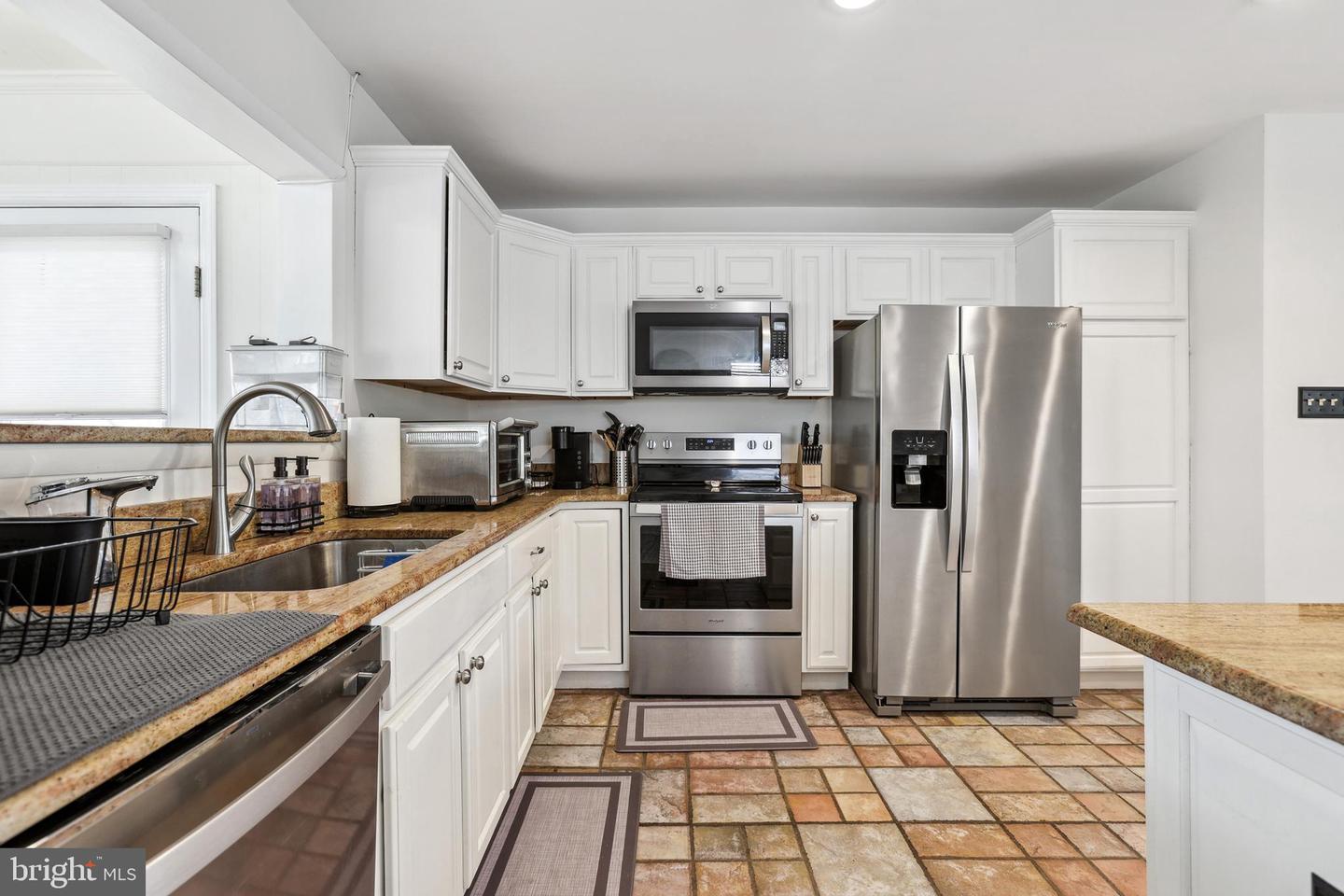 8305 FORT HUNT RD, ALEXANDRIA, Virginia 22308, 4 Bedrooms Bedrooms, ,3 BathroomsBathrooms,Residential,For sale,8305 FORT HUNT RD,VAFX2258700 MLS # VAFX2258700