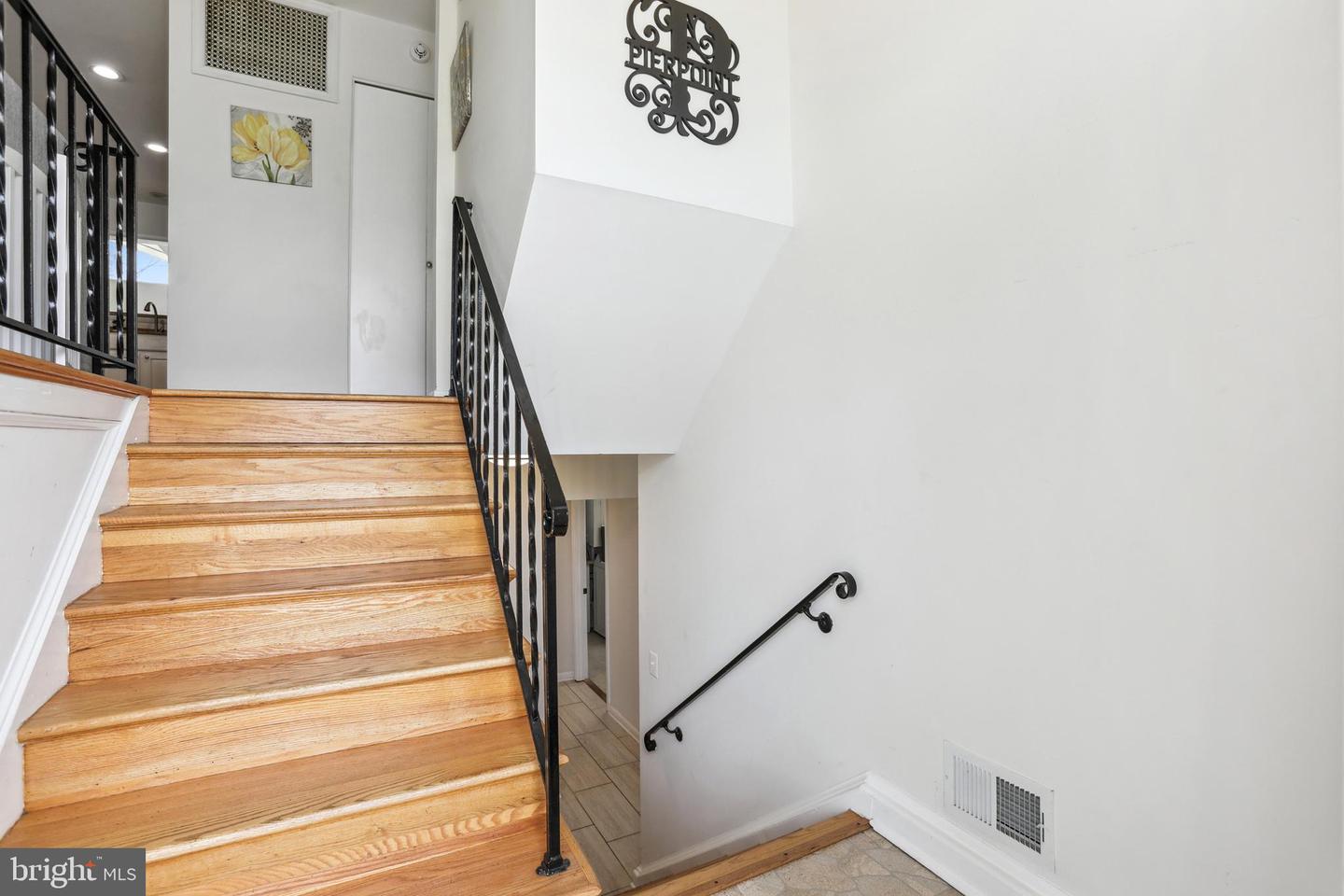 8305 FORT HUNT RD, ALEXANDRIA, Virginia 22308, 4 Bedrooms Bedrooms, ,3 BathroomsBathrooms,Residential,For sale,8305 FORT HUNT RD,VAFX2258700 MLS # VAFX2258700