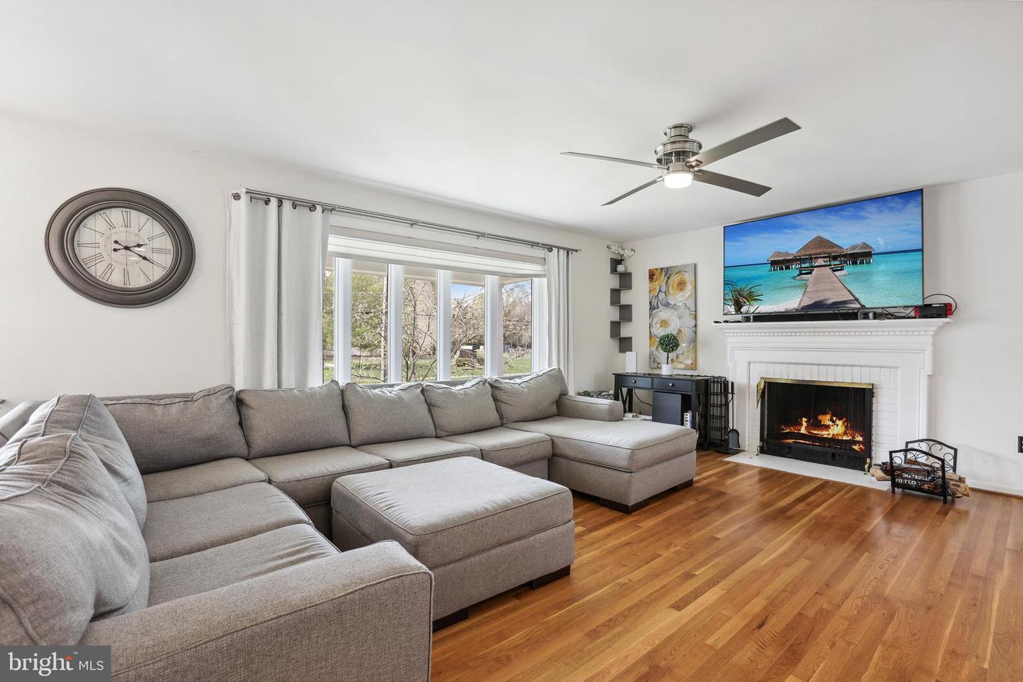 8305 FORT HUNT RD, ALEXANDRIA, Virginia 22308, 4 Bedrooms Bedrooms, ,3 BathroomsBathrooms,Residential,For sale,8305 FORT HUNT RD,VAFX2258700 MLS # VAFX2258700