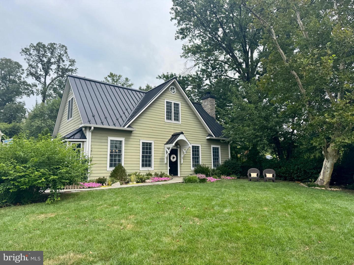 116 N EARLEY ST, ALEXANDRIA, Virginia 22304, 4 Bedrooms Bedrooms, 14 Rooms Rooms,3 BathroomsBathrooms,Residential,For sale,116 N EARLEY ST,VAAX2048096 MLS # VAAX2048096