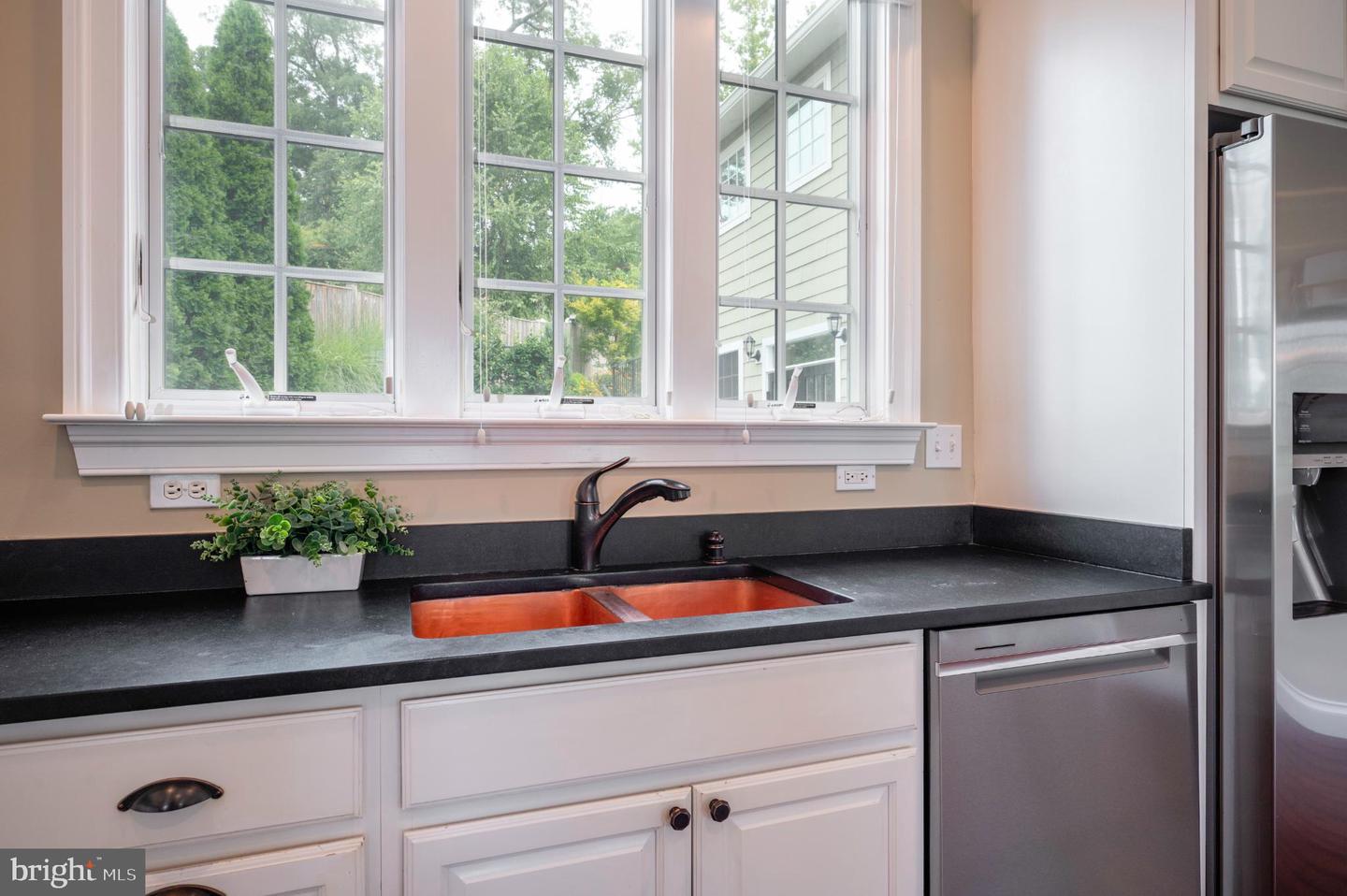 116 N EARLEY ST, ALEXANDRIA, Virginia 22304, 4 Bedrooms Bedrooms, 14 Rooms Rooms,3 BathroomsBathrooms,Residential,For sale,116 N EARLEY ST,VAAX2048096 MLS # VAAX2048096