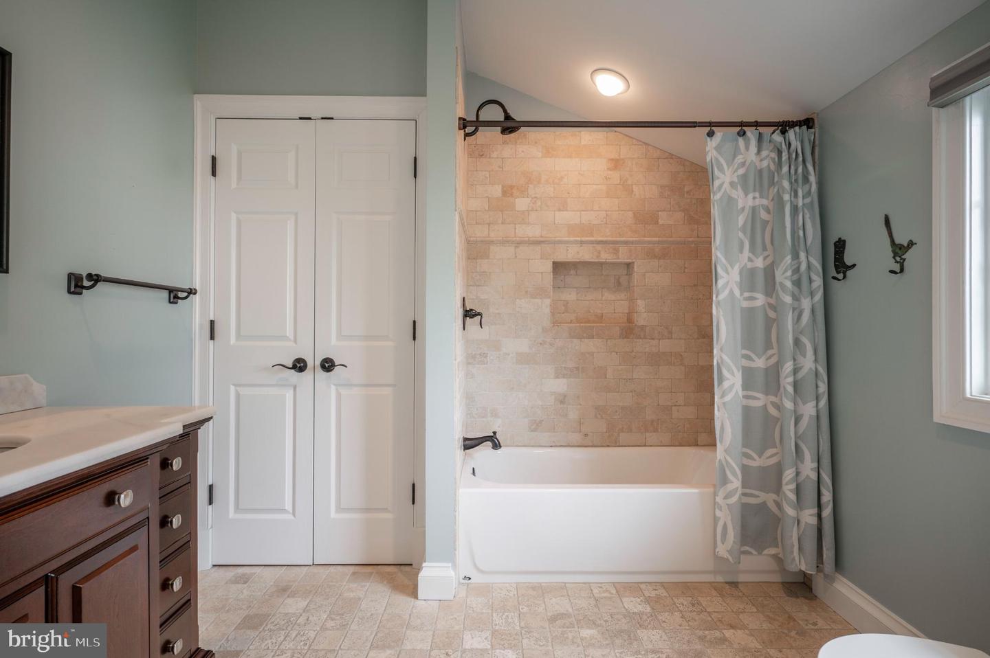 116 N EARLEY ST, ALEXANDRIA, Virginia 22304, 4 Bedrooms Bedrooms, 14 Rooms Rooms,3 BathroomsBathrooms,Residential,For sale,116 N EARLEY ST,VAAX2048096 MLS # VAAX2048096