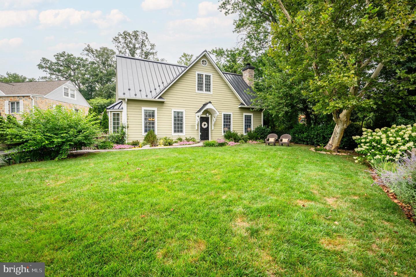 116 N EARLEY ST, ALEXANDRIA, Virginia 22304, 4 Bedrooms Bedrooms, 14 Rooms Rooms,3 BathroomsBathrooms,Residential,For sale,116 N EARLEY ST,VAAX2048096 MLS # VAAX2048096