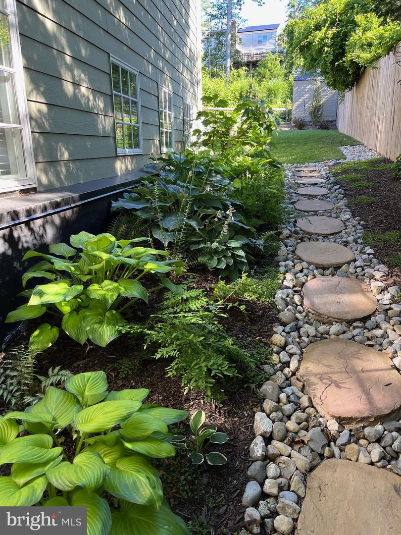 116 N EARLEY ST, ALEXANDRIA, Virginia 22304, 4 Bedrooms Bedrooms, 14 Rooms Rooms,3 BathroomsBathrooms,Residential,For sale,116 N EARLEY ST,VAAX2048096 MLS # VAAX2048096