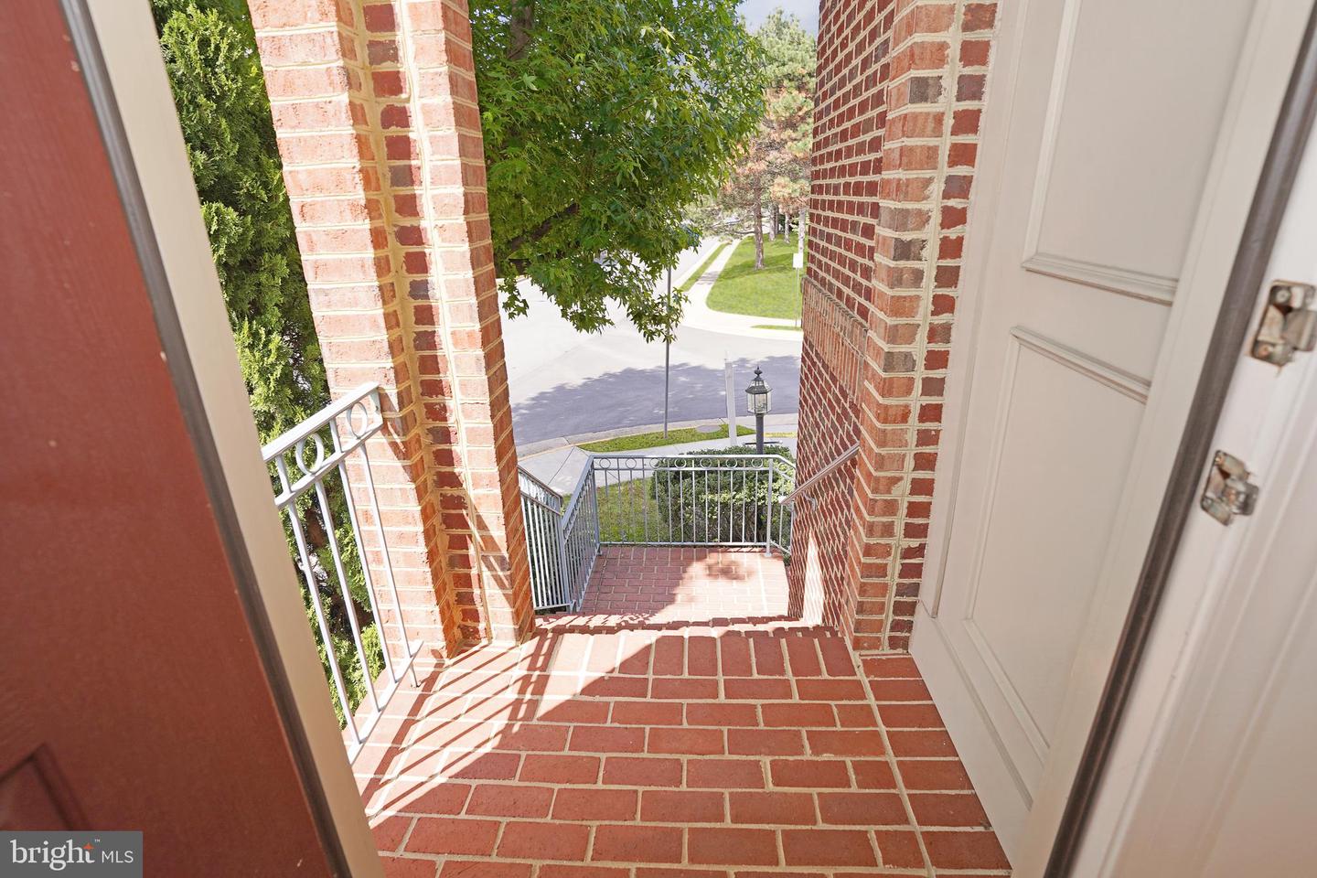 12451 ROSE PATH CIR, FAIRFAX, Virginia 22033, 3 Bedrooms Bedrooms, ,2 BathroomsBathrooms,Residential,For sale,12451 ROSE PATH CIR,VAFX2258894 MLS # VAFX2258894