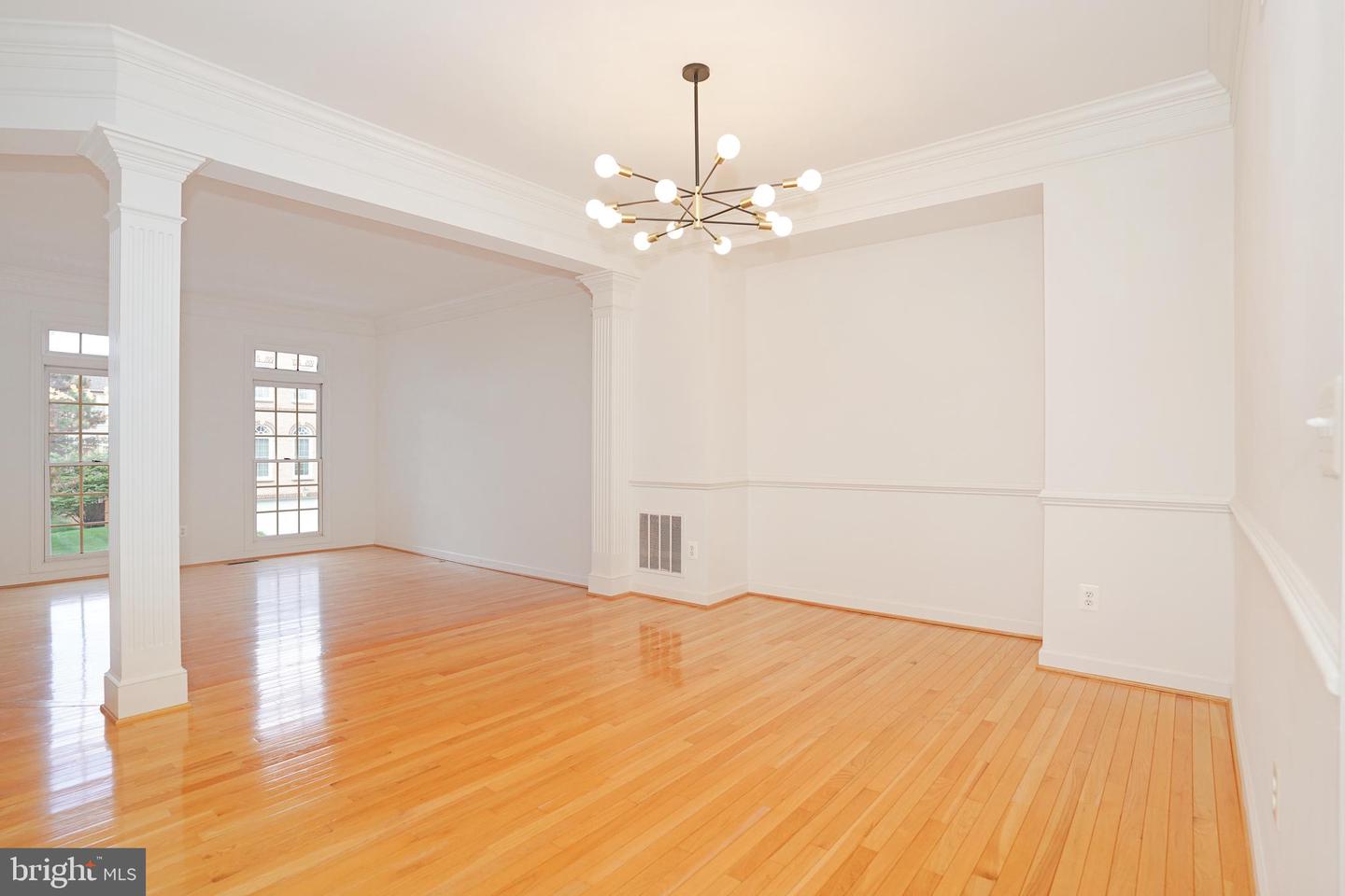 12451 ROSE PATH CIR, FAIRFAX, Virginia 22033, 3 Bedrooms Bedrooms, ,2 BathroomsBathrooms,Residential,For sale,12451 ROSE PATH CIR,VAFX2258894 MLS # VAFX2258894