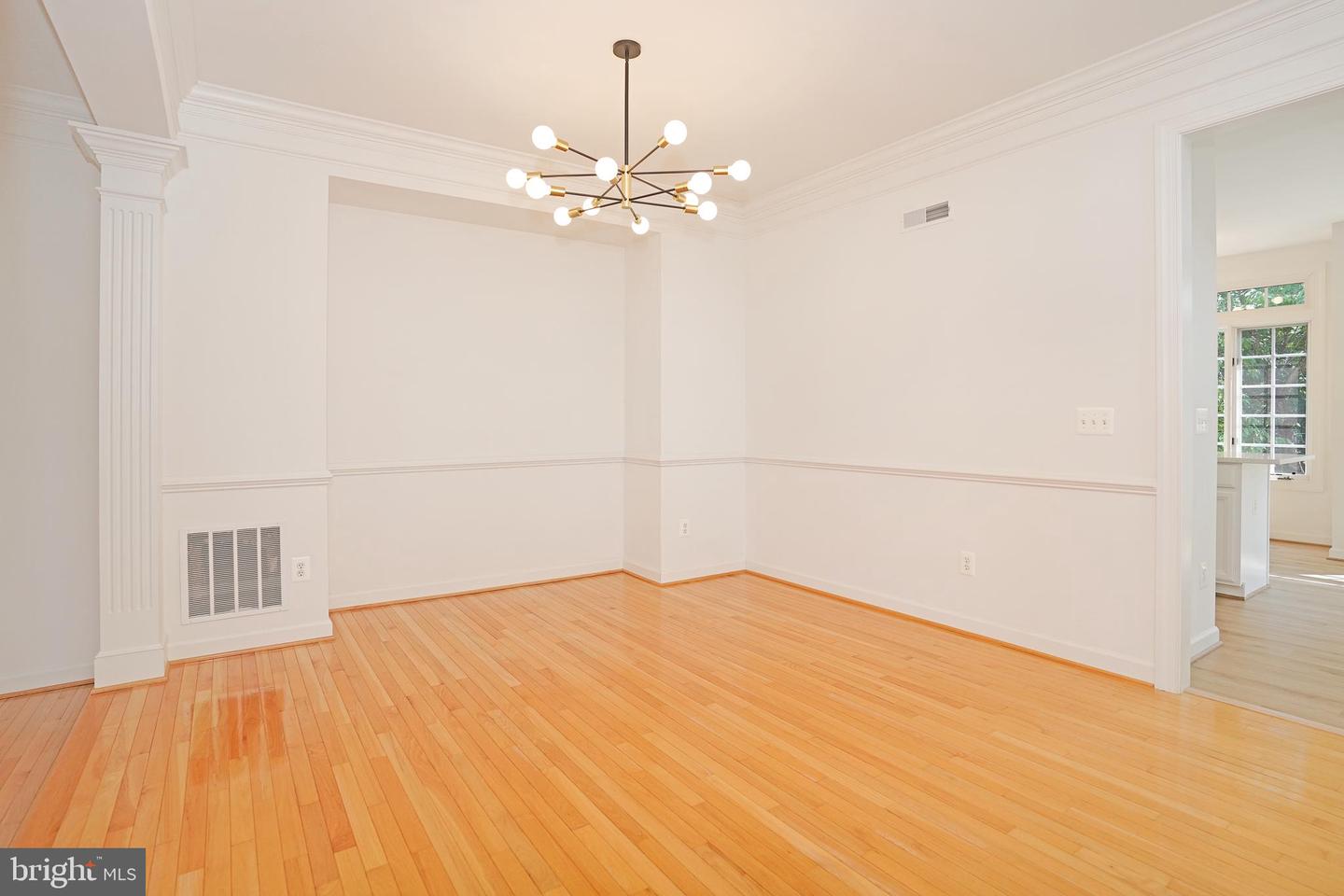 12451 ROSE PATH CIR, FAIRFAX, Virginia 22033, 3 Bedrooms Bedrooms, ,2 BathroomsBathrooms,Residential,For sale,12451 ROSE PATH CIR,VAFX2258894 MLS # VAFX2258894