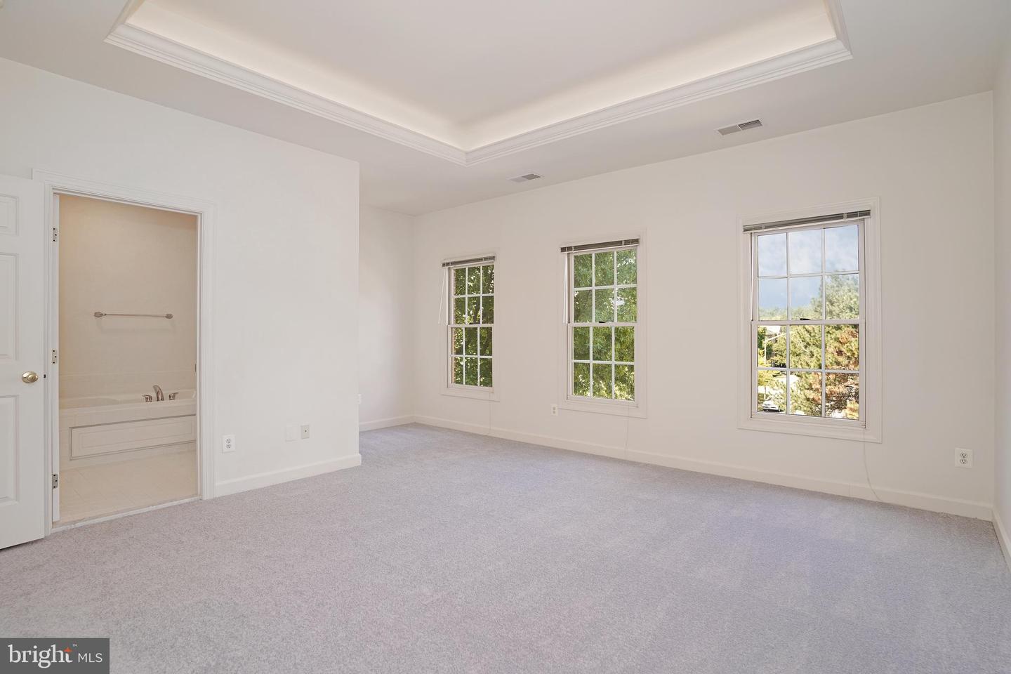 12451 ROSE PATH CIR, FAIRFAX, Virginia 22033, 3 Bedrooms Bedrooms, ,2 BathroomsBathrooms,Residential,For sale,12451 ROSE PATH CIR,VAFX2258894 MLS # VAFX2258894