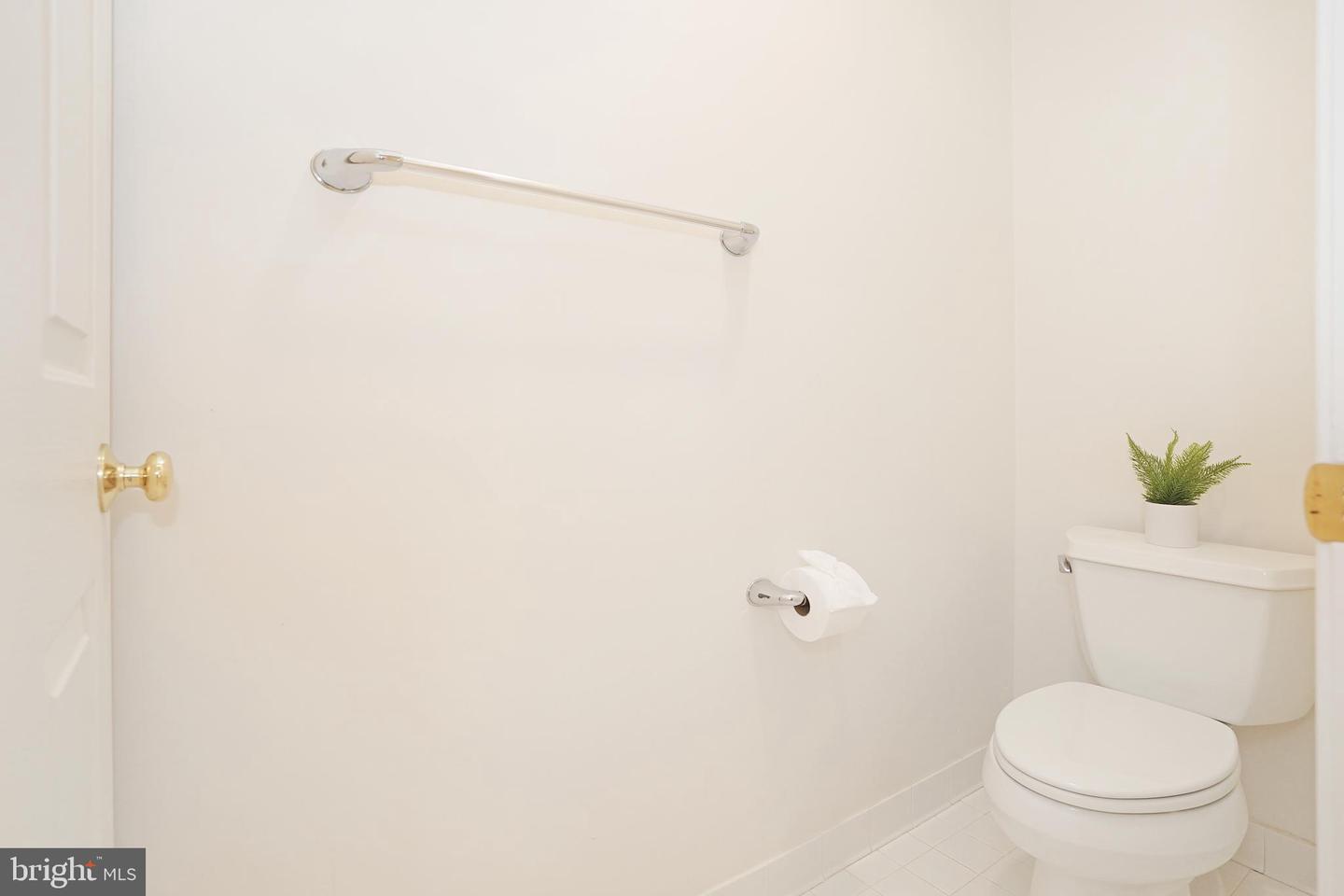 12451 ROSE PATH CIR, FAIRFAX, Virginia 22033, 3 Bedrooms Bedrooms, ,2 BathroomsBathrooms,Residential,For sale,12451 ROSE PATH CIR,VAFX2258894 MLS # VAFX2258894