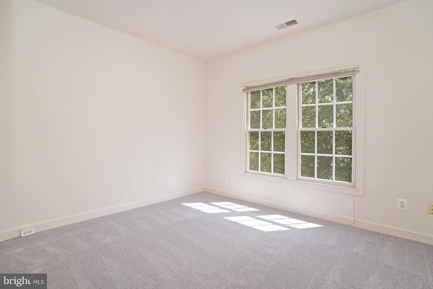 12451 ROSE PATH CIR, FAIRFAX, Virginia 22033, 3 Bedrooms Bedrooms, ,2 BathroomsBathrooms,Residential,For sale,12451 ROSE PATH CIR,VAFX2258894 MLS # VAFX2258894