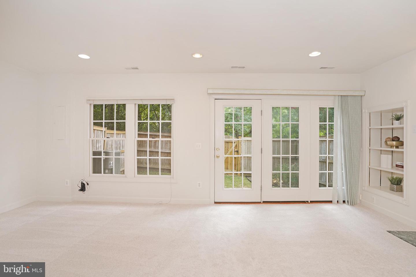 12451 ROSE PATH CIR, FAIRFAX, Virginia 22033, 3 Bedrooms Bedrooms, ,2 BathroomsBathrooms,Residential,For sale,12451 ROSE PATH CIR,VAFX2258894 MLS # VAFX2258894