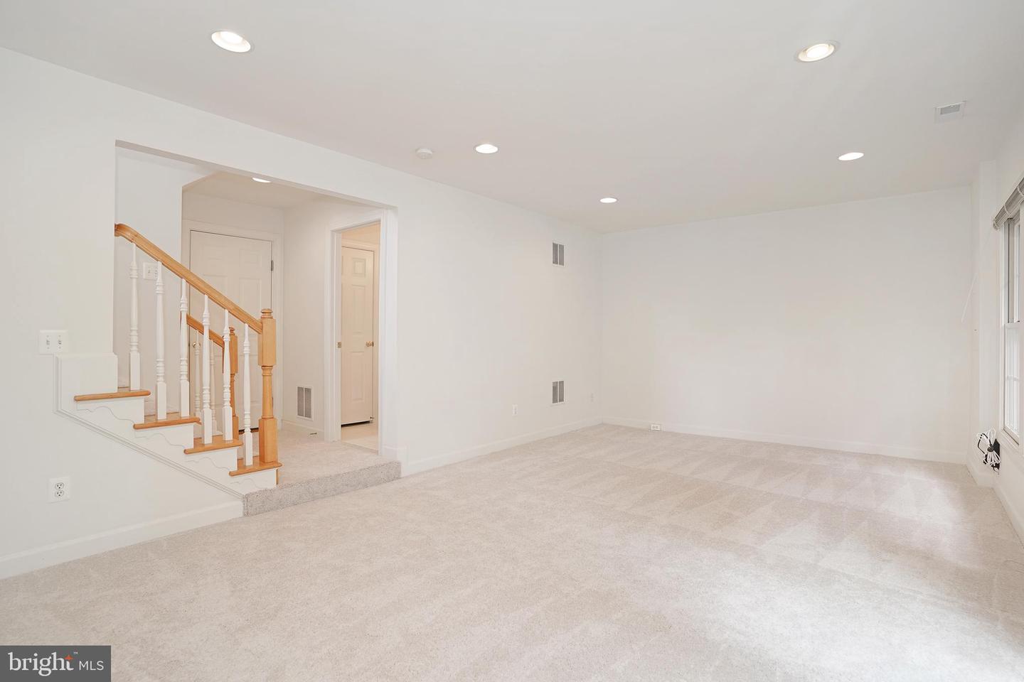12451 ROSE PATH CIR, FAIRFAX, Virginia 22033, 3 Bedrooms Bedrooms, ,2 BathroomsBathrooms,Residential,For sale,12451 ROSE PATH CIR,VAFX2258894 MLS # VAFX2258894