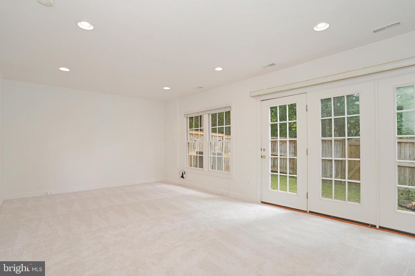 12451 ROSE PATH CIR, FAIRFAX, Virginia 22033, 3 Bedrooms Bedrooms, ,2 BathroomsBathrooms,Residential,For sale,12451 ROSE PATH CIR,VAFX2258894 MLS # VAFX2258894