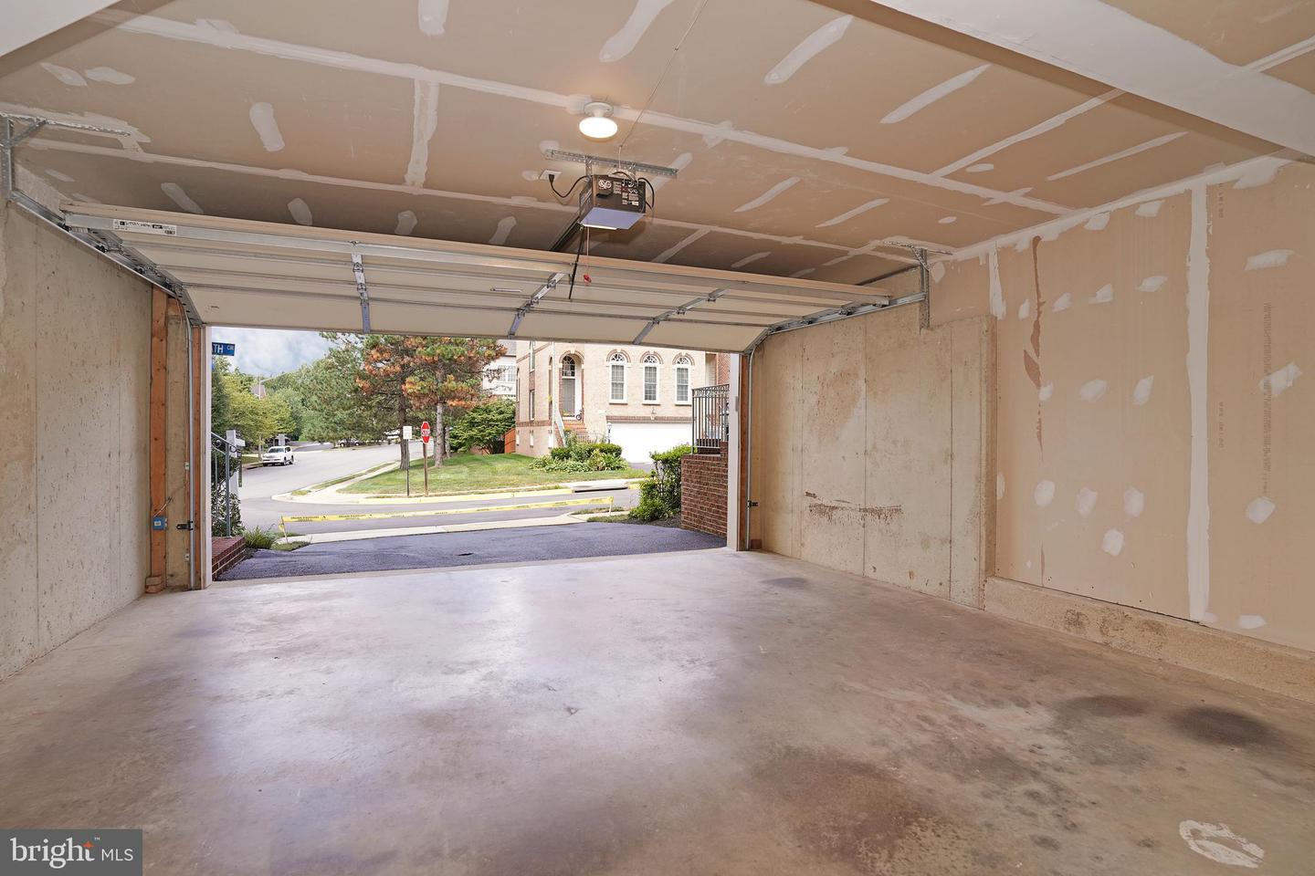 12451 ROSE PATH CIR, FAIRFAX, Virginia 22033, 3 Bedrooms Bedrooms, ,2 BathroomsBathrooms,Residential,For sale,12451 ROSE PATH CIR,VAFX2258894 MLS # VAFX2258894