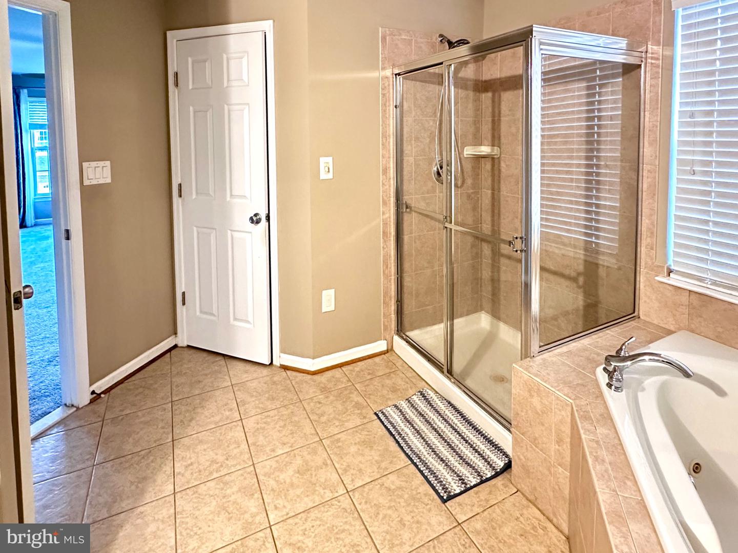 13103 BIGLEAF MAPLE CT, GAINESVILLE, Virginia 20155, 5 Bedrooms Bedrooms, 20 Rooms Rooms,3 BathroomsBathrooms,Residential,For sale,13103 BIGLEAF MAPLE CT,VAPW2100534 MLS # VAPW2100534