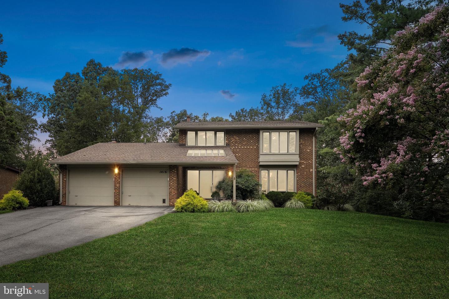 1416 WOLFTRAP RUN RD, VIENNA, Virginia 22182, 4 Bedrooms Bedrooms, 14 Rooms Rooms,3 BathroomsBathrooms,Residential,For sale,1416 WOLFTRAP RUN RD,VAFX2258970 MLS # VAFX2258970
