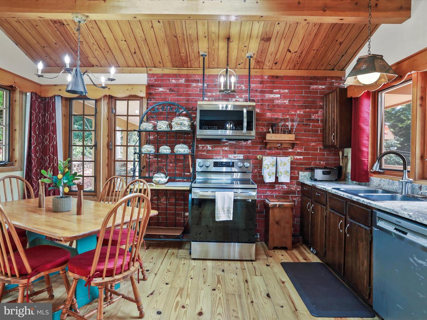 SHENANDOAH, Virginia 22849, 3 Bedrooms Bedrooms, ,5 BathroomsBathrooms,Residential,For sale,VAPA2005222 MLS # VAPA2005222