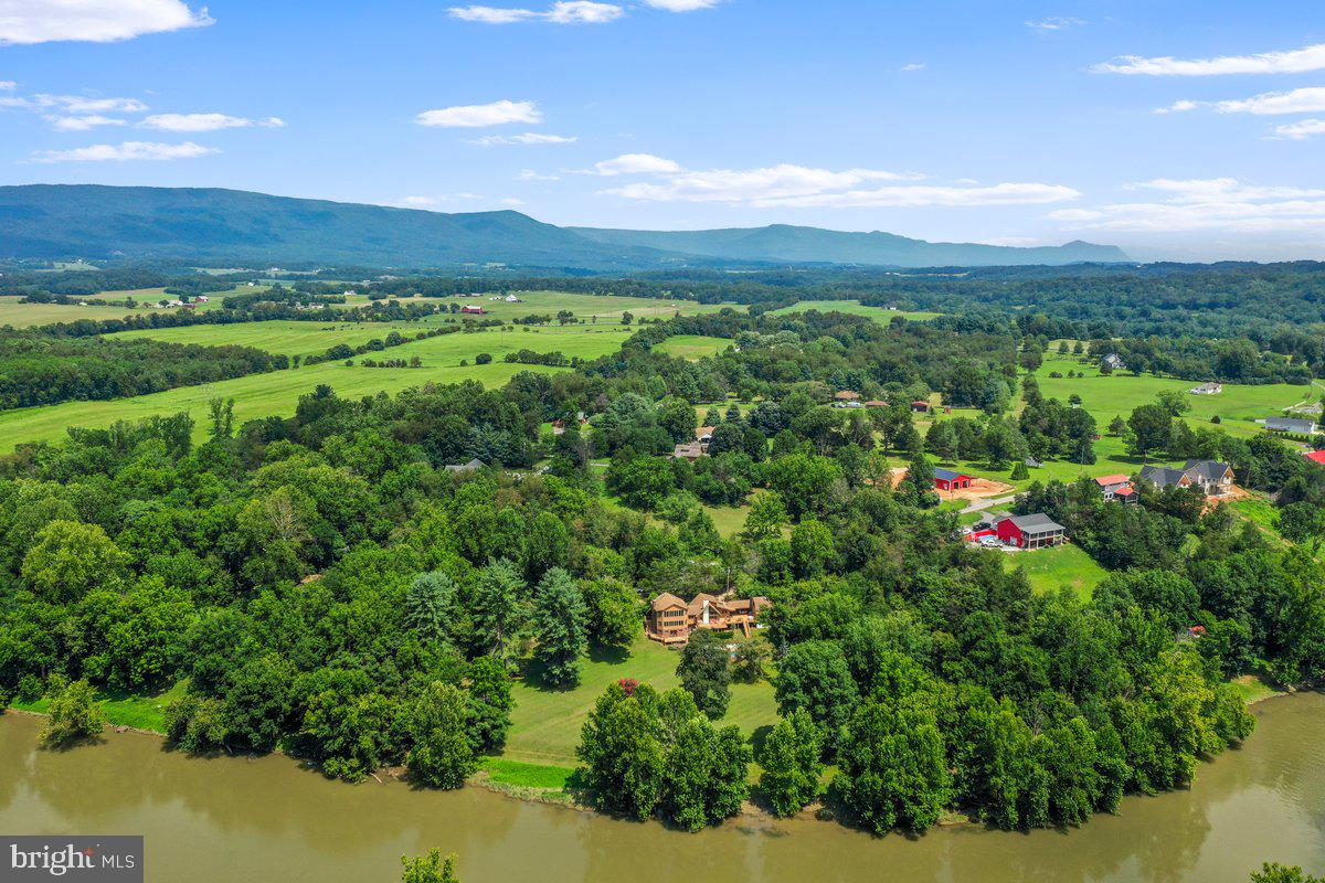 SHENANDOAH, Virginia 22849, 3 Bedrooms Bedrooms, ,5 BathroomsBathrooms,Residential,For sale,VAPA2005222 MLS # VAPA2005222