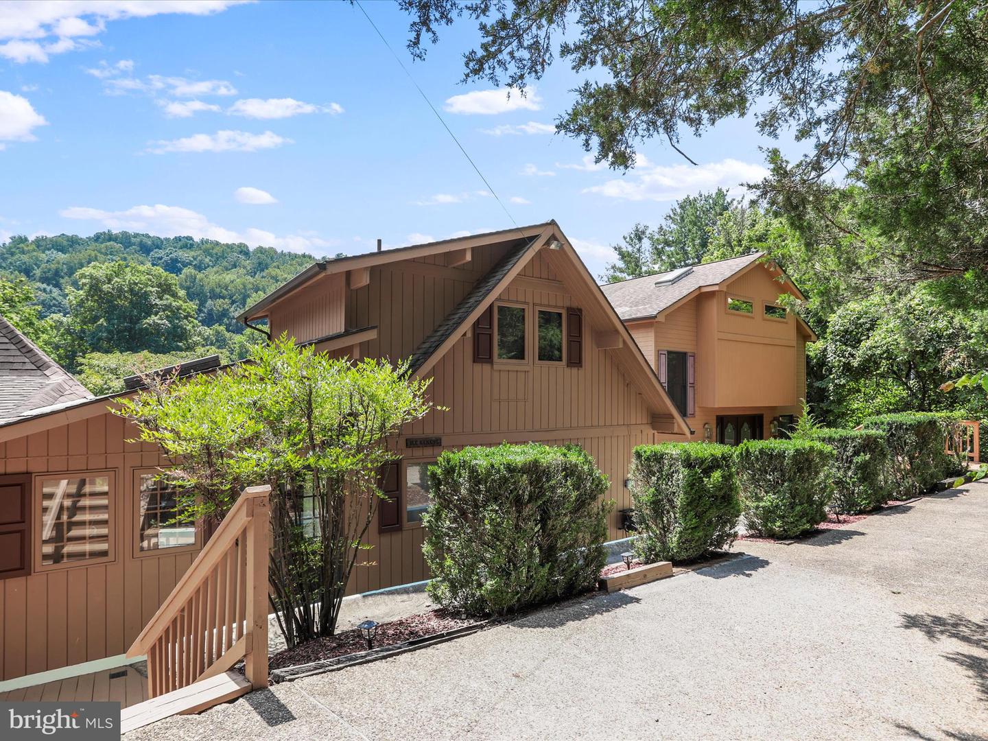 SHENANDOAH, Virginia 22849, 3 Bedrooms Bedrooms, ,5 BathroomsBathrooms,Residential,For sale,VAPA2005222 MLS # VAPA2005222
