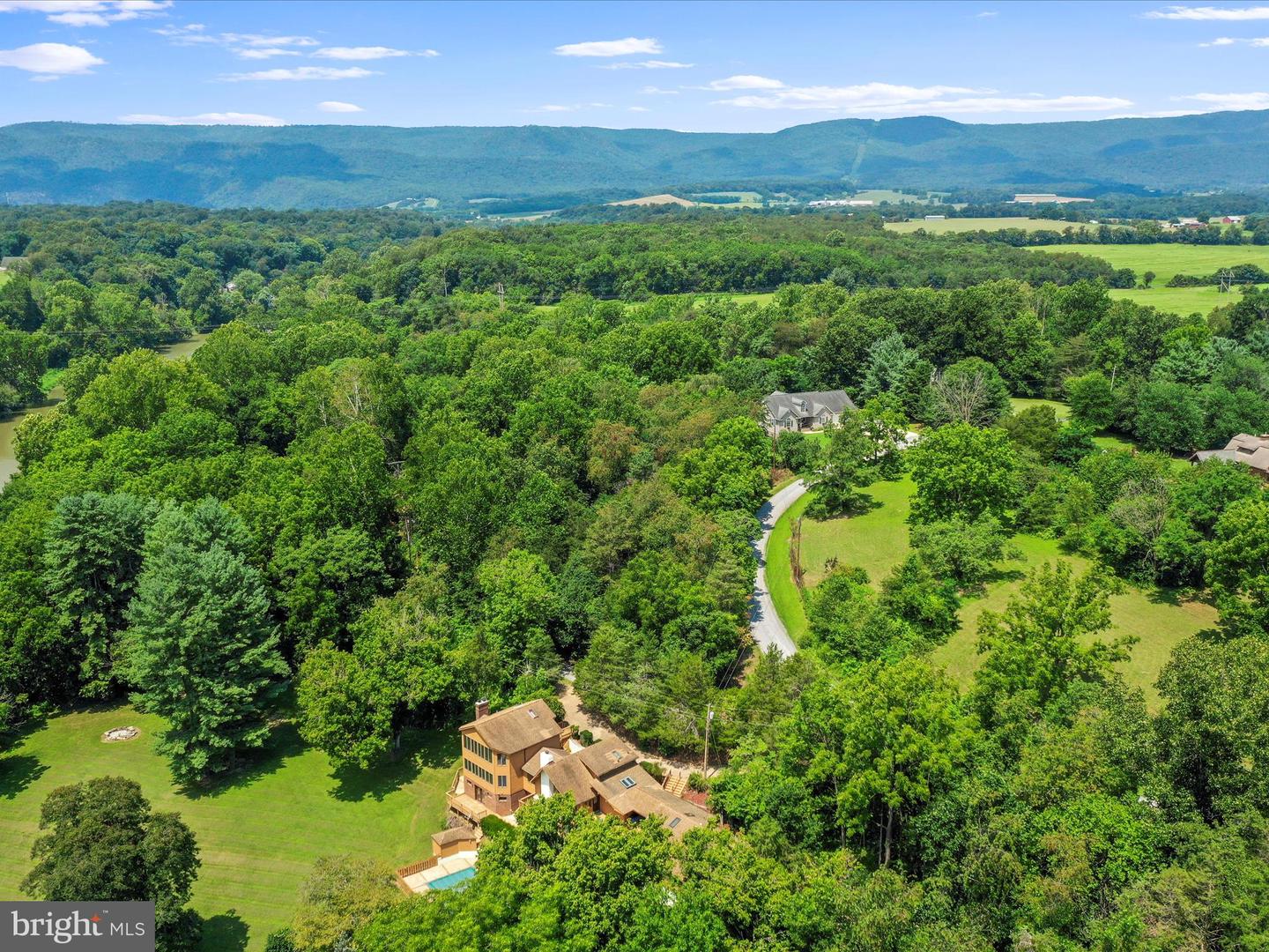 SHENANDOAH, Virginia 22849, 3 Bedrooms Bedrooms, ,5 BathroomsBathrooms,Residential,For sale,VAPA2005222 MLS # VAPA2005222