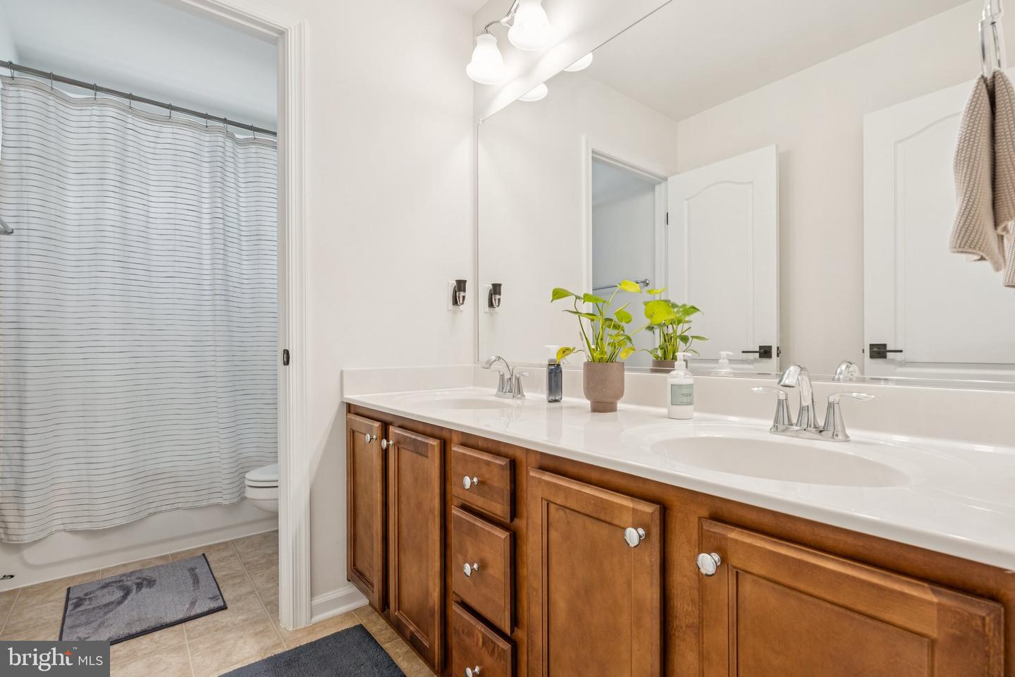 991 COASTAL AVE, STAFFORD, Virginia 22554, 5 Bedrooms Bedrooms, ,3 BathroomsBathrooms,Residential,For sale,991 COASTAL AVE,VAST2041402 MLS # VAST2041402
