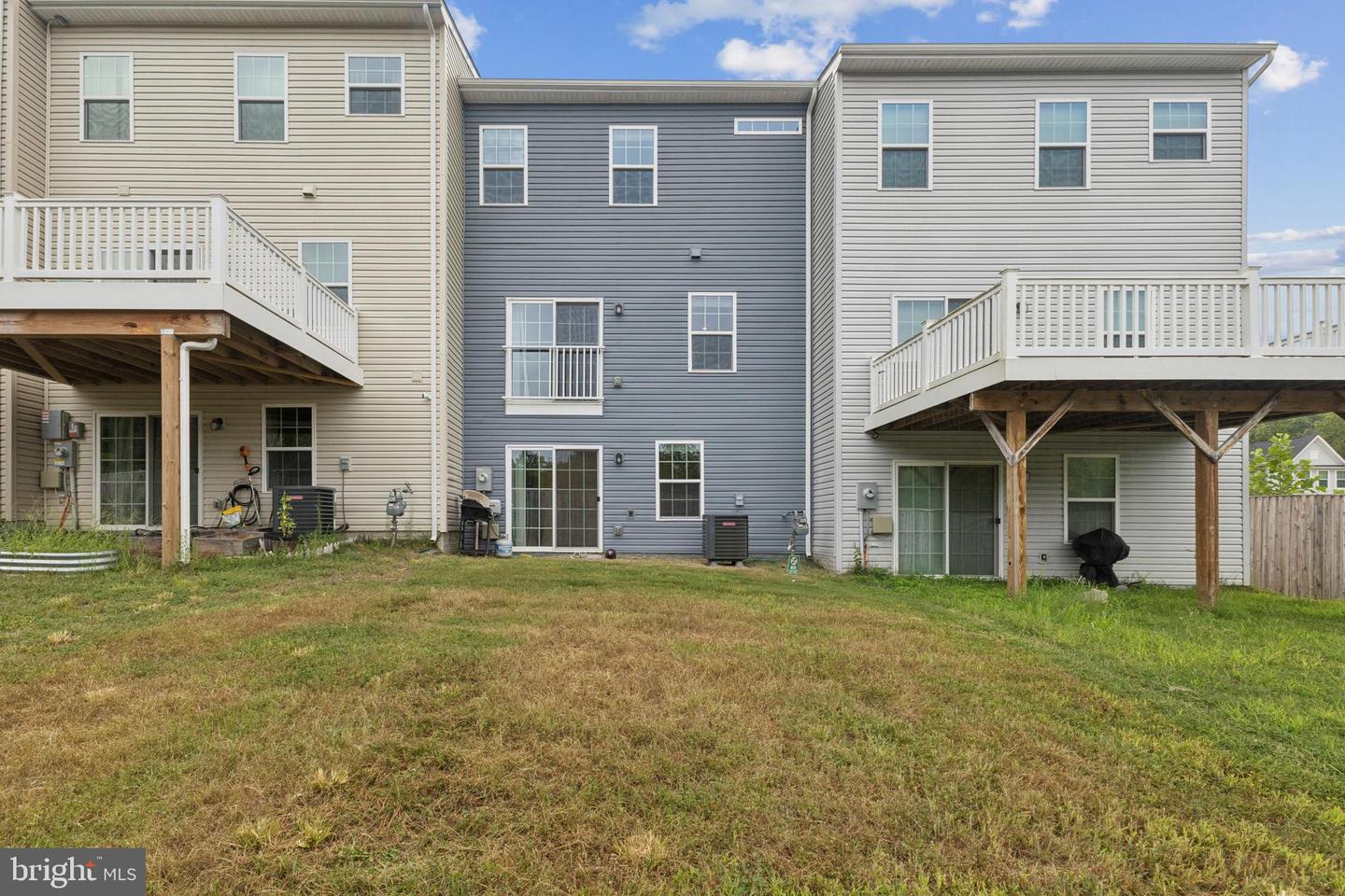 103 CREST CT, STAFFORD, Virginia 22554, 3 Bedrooms Bedrooms, ,2 BathroomsBathrooms,Residential,For sale,103 CREST CT,VAST2041416 MLS # VAST2041416