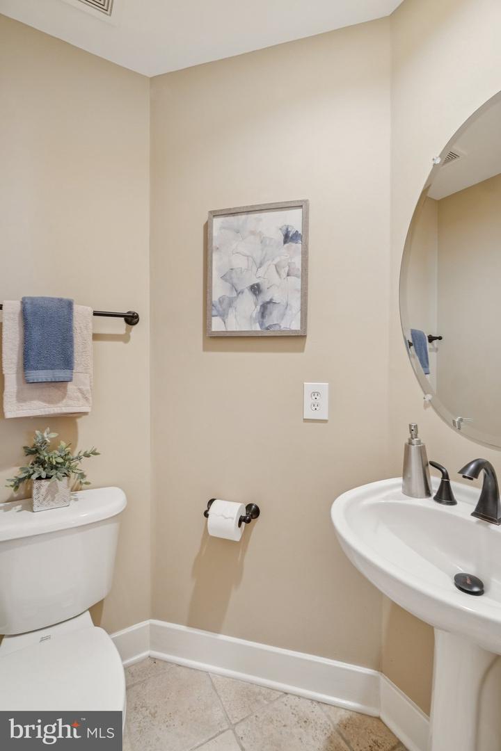 1304 N DANVILLE ST, ARLINGTON, Virginia 22201, 3 Bedrooms Bedrooms, ,2 BathroomsBathrooms,Residential,For sale,1304 N DANVILLE ST,VAAR2061816 MLS # VAAR2061816