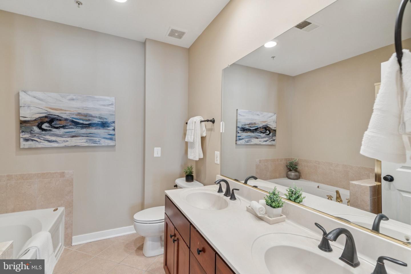 1304 N DANVILLE ST, ARLINGTON, Virginia 22201, 3 Bedrooms Bedrooms, ,2 BathroomsBathrooms,Residential,For sale,1304 N DANVILLE ST,VAAR2061816 MLS # VAAR2061816